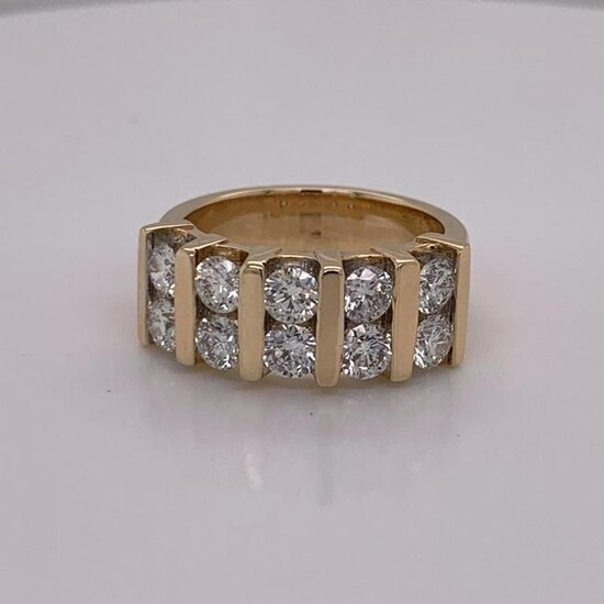 14Kt Gold. 1.95Ct Natural Diamonds Ring