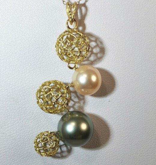 18 kt. Freshwater pearl, Tahitian pearl, Yellow gold - Necklace with pendant
