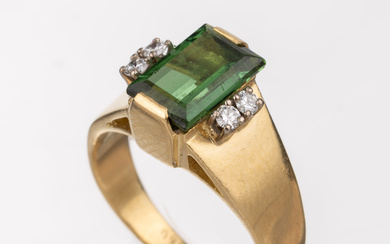18 kt gold tourmaline-brilliant-ring , YG/WG750/000, centered bevelled tourmaline approx....