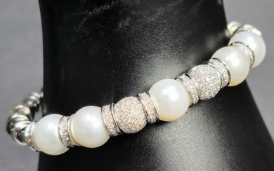 18K Gold Pearl and Diamond Bracelet