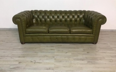 Bevan Funnell - 3 seater Chesterfield sofa English original