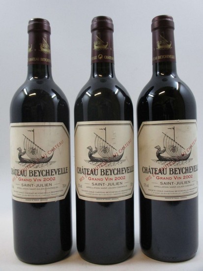 3 bouteilles CHÂTEAU BEYCHEVELLE 2002 4è GC Saint Julien (étiquettes légèrement abimées)