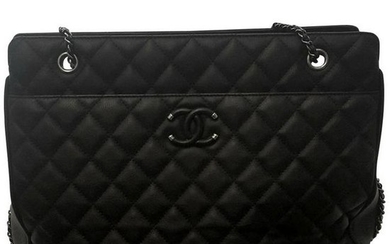 CHANEL LEATHER W/RUTHENIUM CHAIN LINK TOTE
