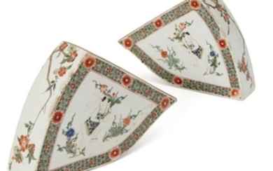 A pair of Chinese porcelain famille verte...