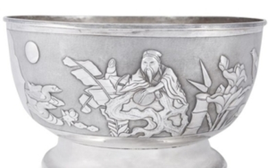 A Chinese silver bowl 19th/20th century Decorated with a...