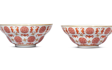 A PAIR OF IRON-RED AND GILT-DECORATED ‘BATS AND SHOU-CHARACTER’ BOWLS, DAOGUANG SIX-CHARACTER SEAL MARKS IN IRON-RED AND OF THE PERIOD (1821-1850)