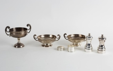 A silver tazza and a pair of comports, William Hutton &