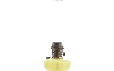 Vertique Model B Kerosene Lamp, Aladdin, Yellow