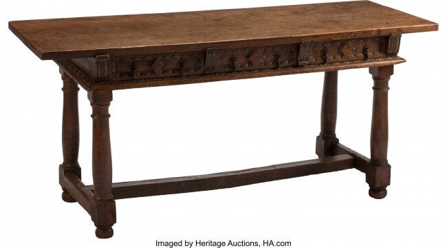 61347: A Spanish Walnut Trestle Table, 17th century 33