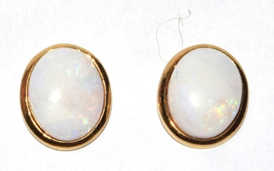 9ct gold Opal ear studs