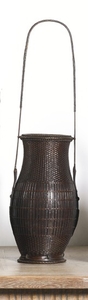 A BAMBOO AND RATTAN BASKET SIGNED CHIKUYUSAI, 20TH CENTURY