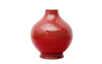 A CHINESE MONOCHROME COPPER-RED VASE 二十世紀 紅釉瓶 《大清嘉慶年製》款