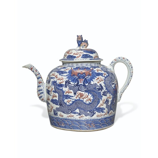 A CHINESE UNDERGLAZE BLUE AND IRON-RED PORCELAIN MONUMENTAL TEAPOT AND COVER