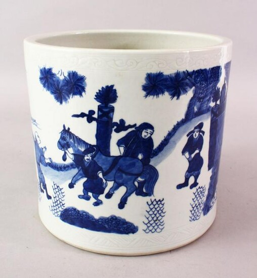 A GOOD 19TH / 20TH CENTURY CHINESE BLUE & WHITE