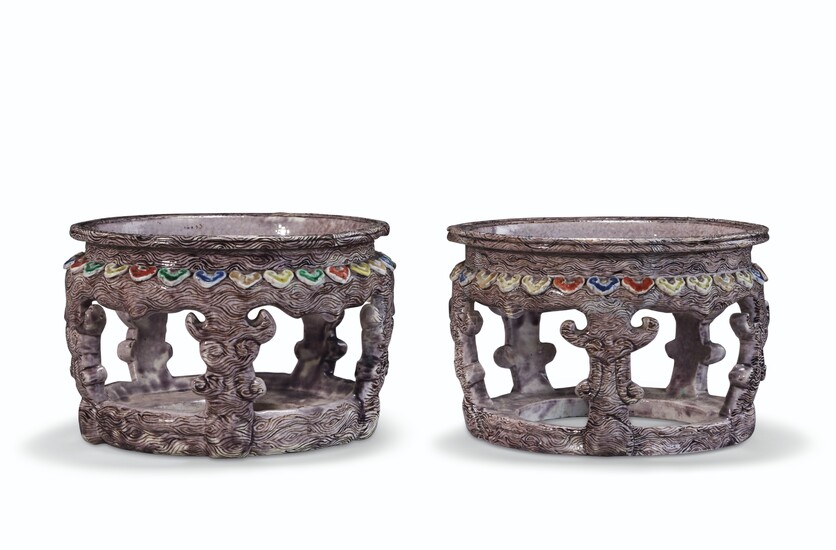 A PAIR OF CHINESE FAUX BOIS PORCELAIN STANDS