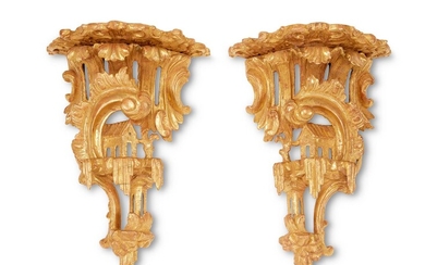 A PAIR OF GEORGE III CARVED GILTWOOD WALL BRACKETS