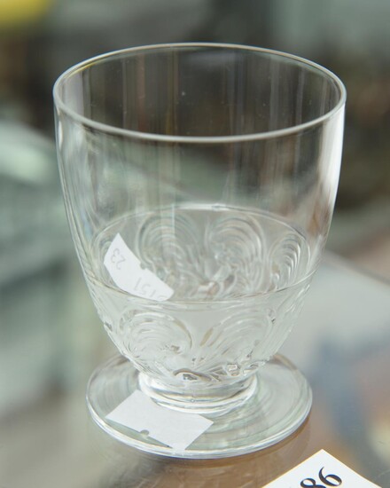 A SIGNED R LALIQUE FROSTED ROOSTER GLASS, H.8CM, LEONARD JOEL LOCAL DELIVERY SIZE: SMALL