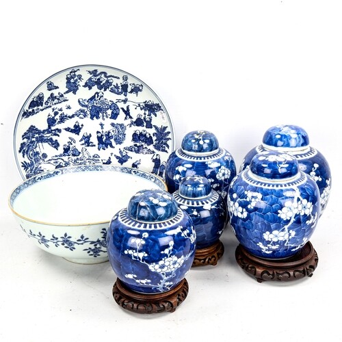 A group of Chinese blue and white porcelain items, comprisin...