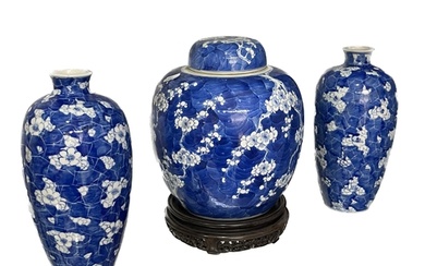 A large Chinese blue and white ginger jar and cover, decorat...