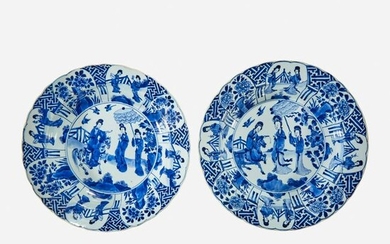 A pair of Chinese blue and white porcelain basins