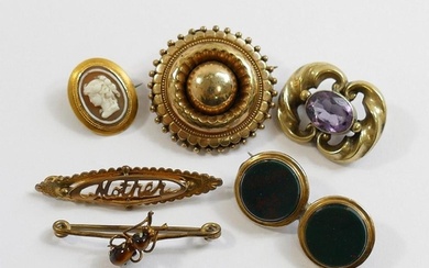 A quantity of 19th century and later brooches and other item...