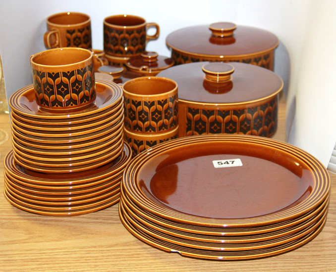 A vintage Hornsea pottery Heirloom pattern dinner service.