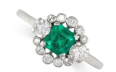 AN EMERALD AND DIAMOND CLUSTER RING, MID 20TH CENTURY