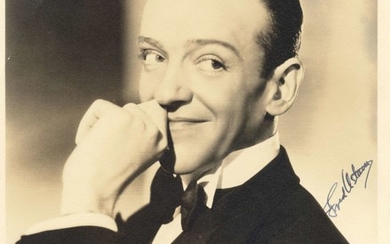 ASTAIRE FRED: (1899-1987) American Actor & Dancer, Academy Award winner. Vintage signed sepia 8 x 10...