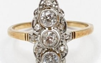 Antique Ladies 14K Yellow Gold Three Diamond Ring
