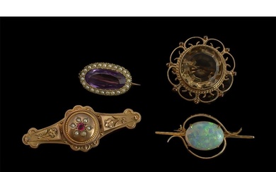 Antique Period - A Collection of Small Gem Set Brooches - Se...