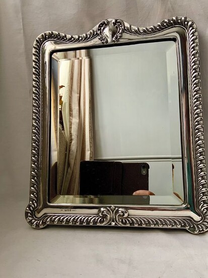 Antique english sterling silver mounted mirror (1) - .925 silver, Sterling silver / wood / glass / fabric - William Neale William Neale & Sons ( - U.K. - 1900