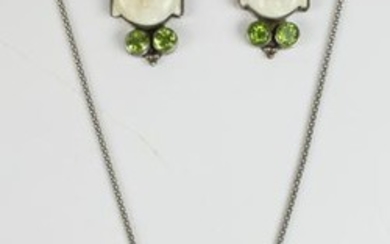 Asian portrait three piece jewelry set