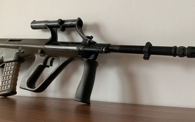 Austria - Steyr Firearms - AUG A1 - Automatic - Rifle - 5.56x45 cal