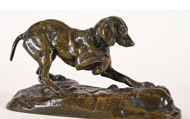 BARYE Antoine-Louis. (1796-1875). «Braque». Bronze à patine brune nuancée. 2ème version. Vers 1860. H.10 L.17...