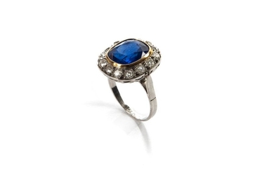 Natural 6.94 ct sapphire daisy ring