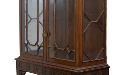 CHINESE CHIPPENDALE STYLE DISPLAY CABINET