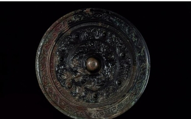 CHINESE HAN DYNASTY DECORATED MIRROR