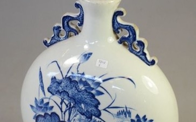 China porcelain vase XXth (Ht.36cm)