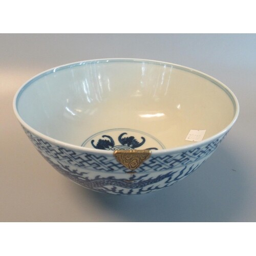 Chinese Guangxu style porcelain blue and white bowl, the ext...