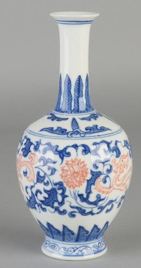 Chinese porcelain vase with bird of paradise decor and