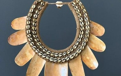 Decorative Papua necklace - IATMUL - Papua New Guinea