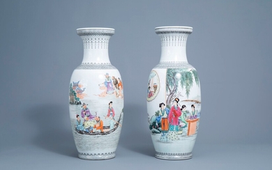 Deux vases en porcelaine de Chine famille rose à décor d'immortels et de femmes sur une terrasse, République, 20ème siècle