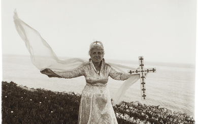 Diane Arbus, Bishop by the sea, Santa Barbara, Cal.
