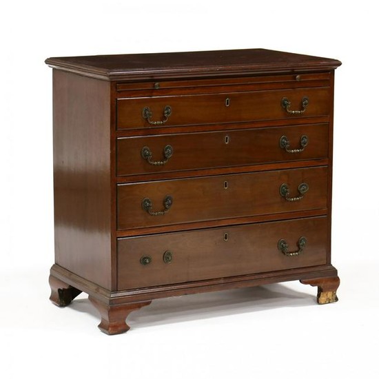 English Chippendale Mahogany Bachelor's Chest of