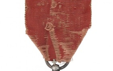 FRANCE - ORDRE DE LA LEGION D'HONNEUR Étoile de Chevalier, 2ème type, couronne fixe.
