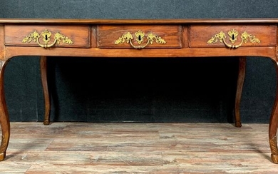 Flat desk - Louis XV - Walnut - First half 18th century