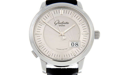 GLASHÜTTE ORIGINAL - a stainless steel wrist watch, 39mm.