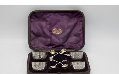 Good quality Victorian cased set of four silver salts and sp...