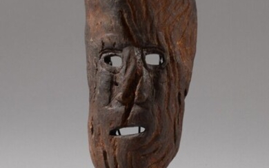 INDONÉSIE. Rare et ancien masque de l'Ile de Timor, sculpté probablement dans de la racine...
