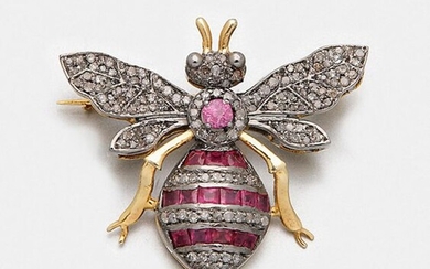 Insect brooch with rubies